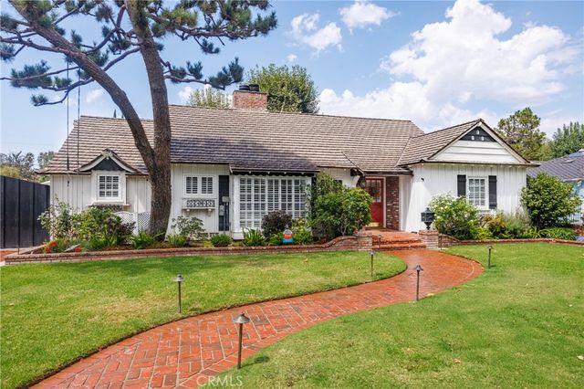 6233 Orion Avenue, Van Nuys, CA 91411