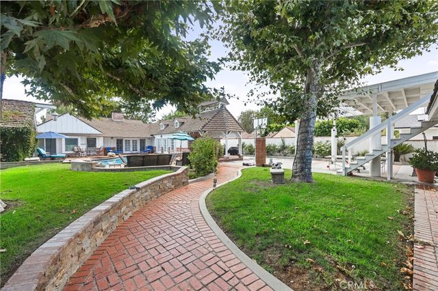 6233 Orion Avenue, Van Nuys, CA 91411