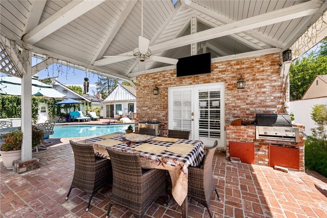 6233 Orion Avenue, Van Nuys, CA 91411