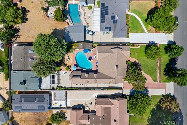 6233 Orion Avenue, Van Nuys, CA 91411