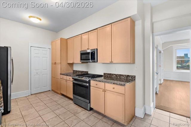 2900 E Jefferson Avenue C3, Detroit, MI 48207