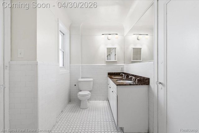 2900 E Jefferson Avenue C3, Detroit, MI 48207