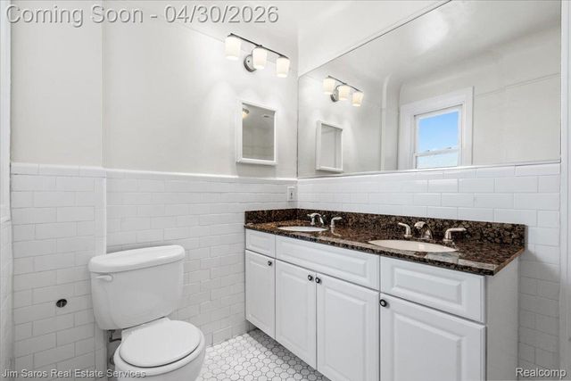 2900 E Jefferson Avenue C3, Detroit, MI 48207