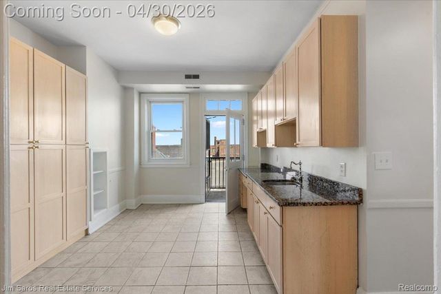 2900 E Jefferson Avenue C3, Detroit, MI 48207