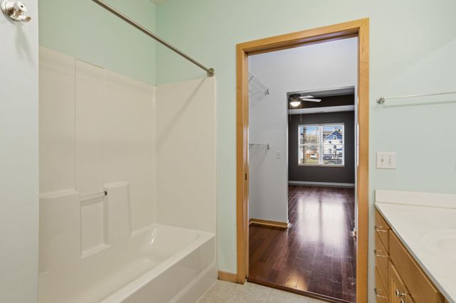 2900 11th Avenue S 113, Minneapolis, MN 55407