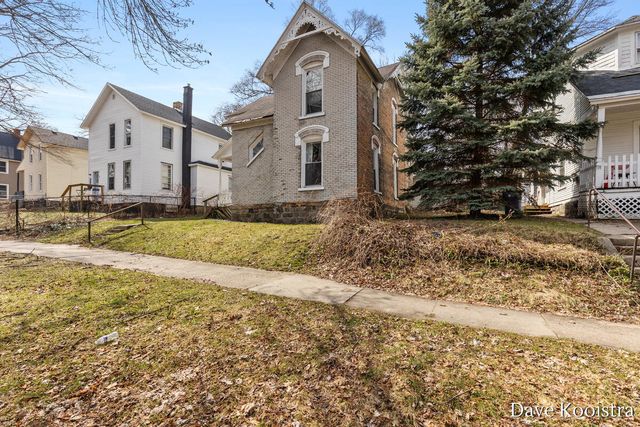 737 Clancy Avenue Ne, City Of Grand Rapids, MI 49503