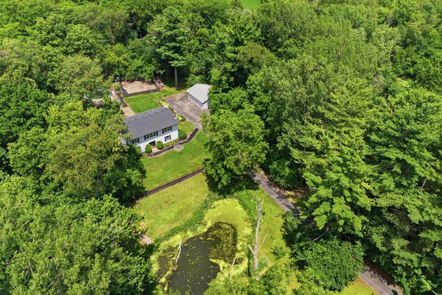 18923 43rd Avenue N, Port Byron, IL 61275