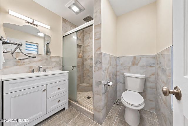 276 Longwood Drive, Manalapan, NJ 07726