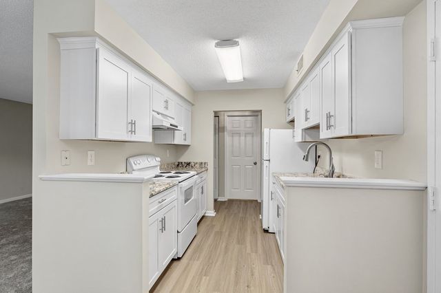 6 Beals Cove B, Hingham, MA 02043
