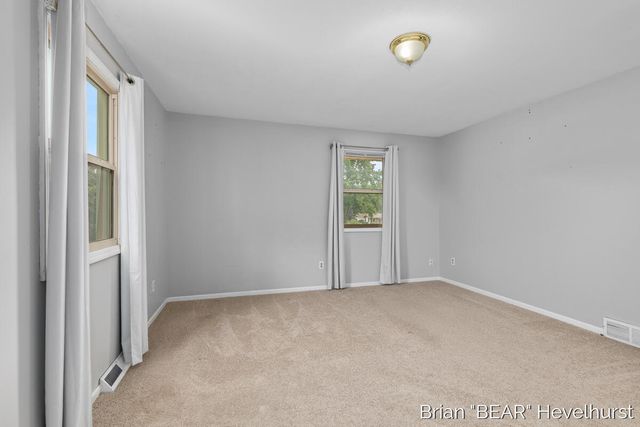 7520 Windgate Drive, Jenison, MI 49428