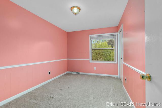 7520 Windgate Drive, Jenison, MI 49428