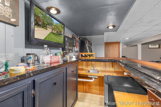 7520 Windgate Drive, Jenison, MI 49428