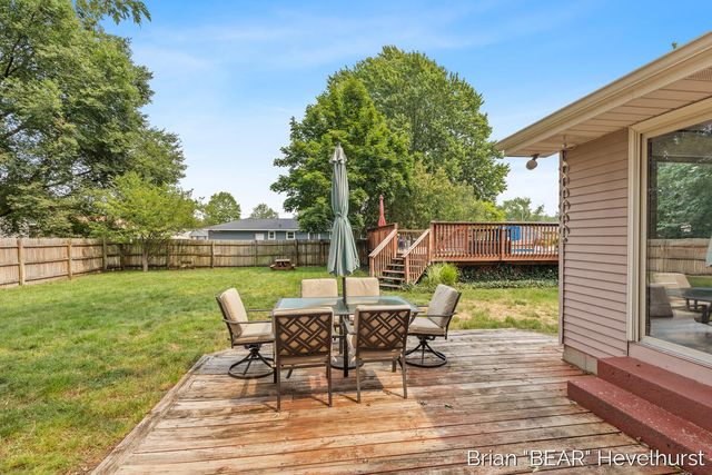 7520 Windgate Drive, Jenison, MI 49428