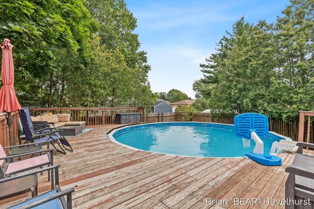 7520 Windgate Drive, Jenison, MI 49428