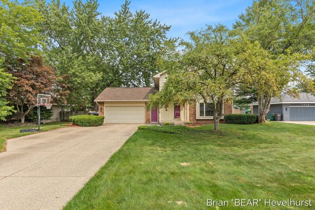 7520 Windgate Drive, Jenison, MI 49428