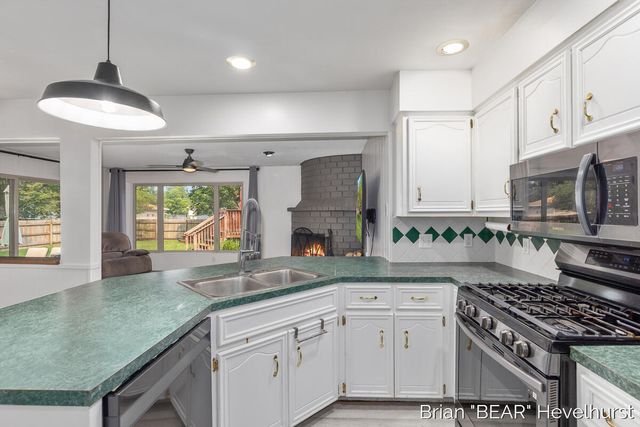 7520 Windgate Drive, Jenison, MI 49428