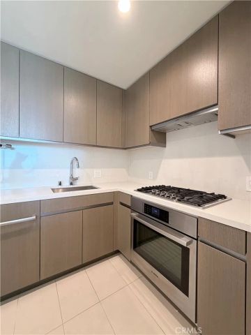 889 Francisco Street 2901, Los Angeles, CA 90017