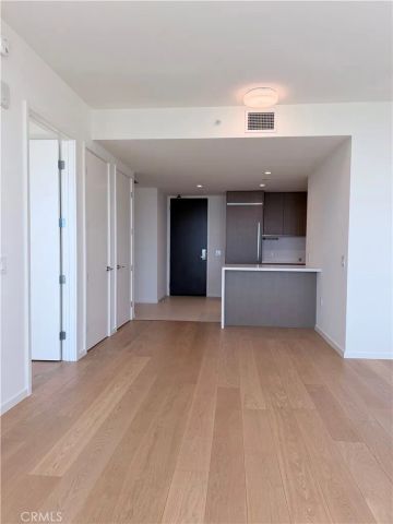 889 Francisco Street 2901, Los Angeles, CA 90017