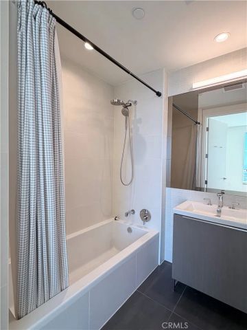 889 Francisco Street 2901, Los Angeles, CA 90017