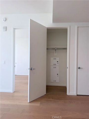 889 Francisco Street 2901, Los Angeles, CA 90017