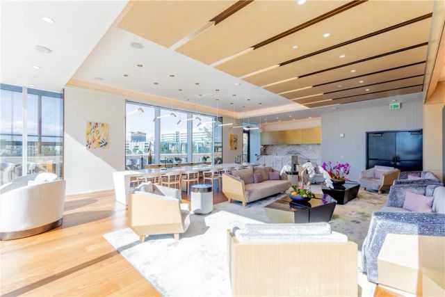 889 Francisco Street 2901, Los Angeles, CA 90017