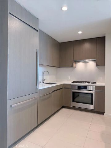 889 Francisco Street 2901, Los Angeles, CA 90017