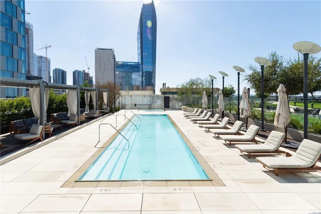 889 Francisco Street 2901, Los Angeles, CA 90017