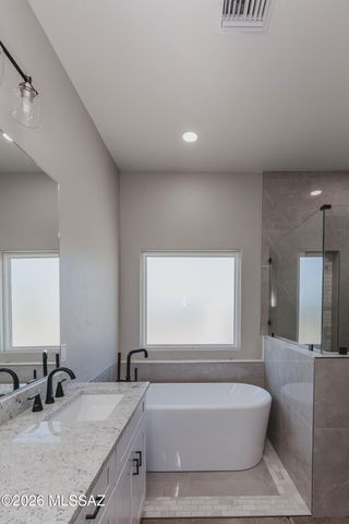 3240 N Bouchard Place, Tucson, AZ 85749