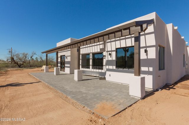 3240 N Bouchard Place, Tucson, AZ 85749