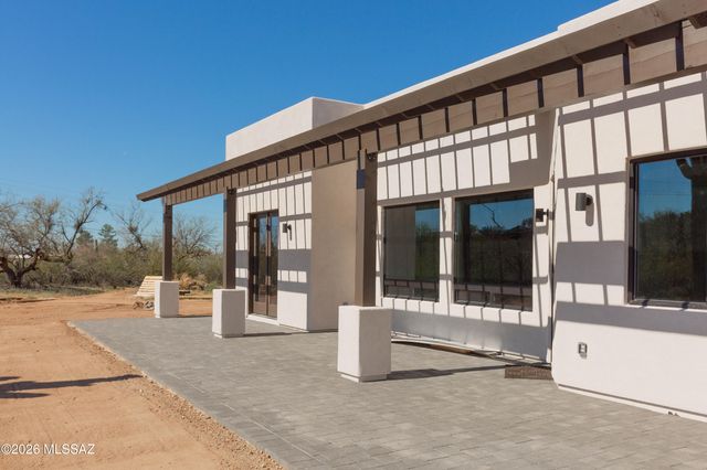 3240 N Bouchard Place, Tucson, AZ 85749