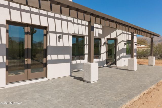 3240 N Bouchard Place, Tucson, AZ 85749