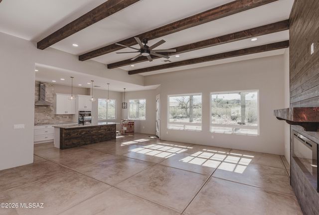 3240 N Bouchard Place, Tucson, AZ 85749