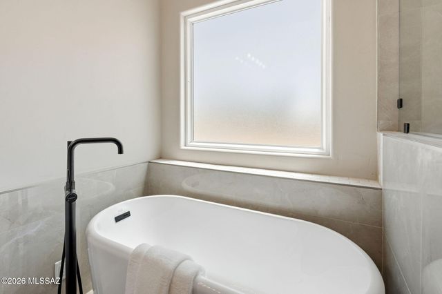 3240 N Bouchard Place, Tucson, AZ 85749