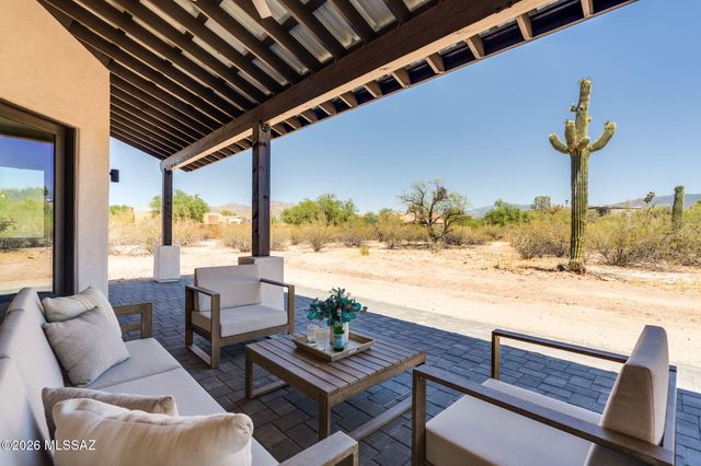 3240 N Bouchard Place, Tucson, AZ 85749