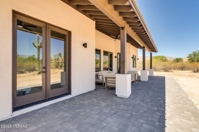 3240 N Bouchard Place, Tucson, AZ 85749