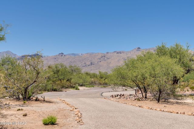3240 N Bouchard Place, Tucson, AZ 85749