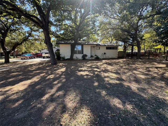 7116 Bowman Springs Road, Arlington, TX 76016