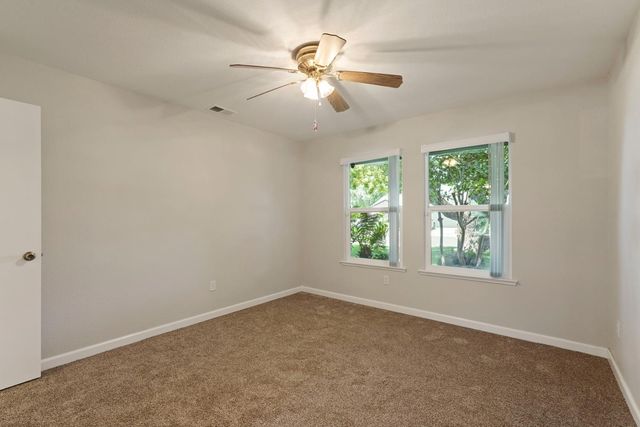 18966 Arrowhead Dr, Lockeford, CA 95237