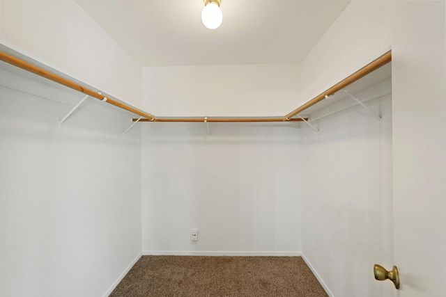 18966 Arrowhead Dr, Lockeford, CA 95237