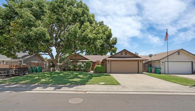 18966 Arrowhead Dr, Lockeford, CA 95237
