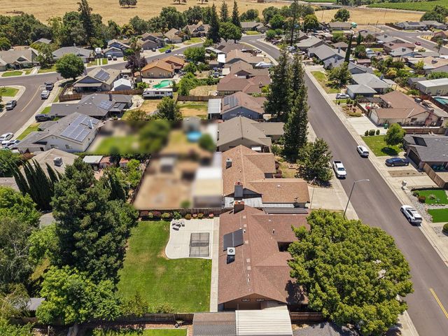 18966 Arrowhead Dr, Lockeford, CA 95237