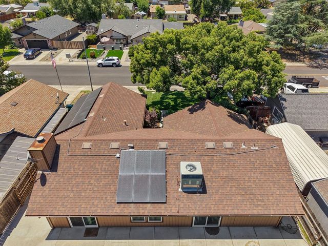 18966 Arrowhead Dr, Lockeford, CA 95237