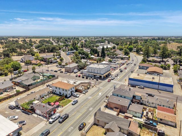 18966 Arrowhead Dr, Lockeford, CA 95237