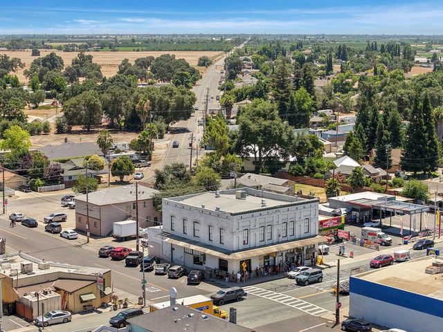 18966 Arrowhead Dr, Lockeford, CA 95237