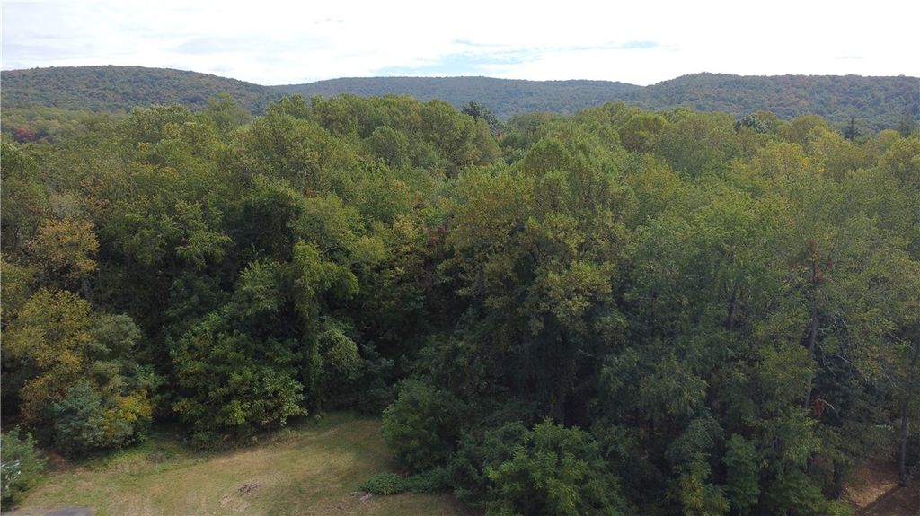 222 Hopwood Coolspring Rd, North Union Twp, PA 15445