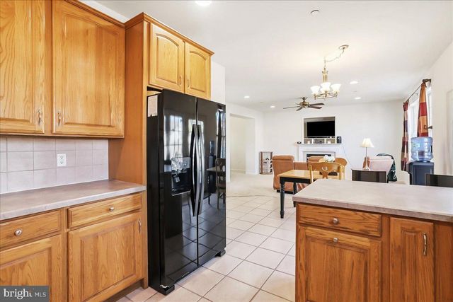 2431 GILBERT ST, Broomall, PA 19008