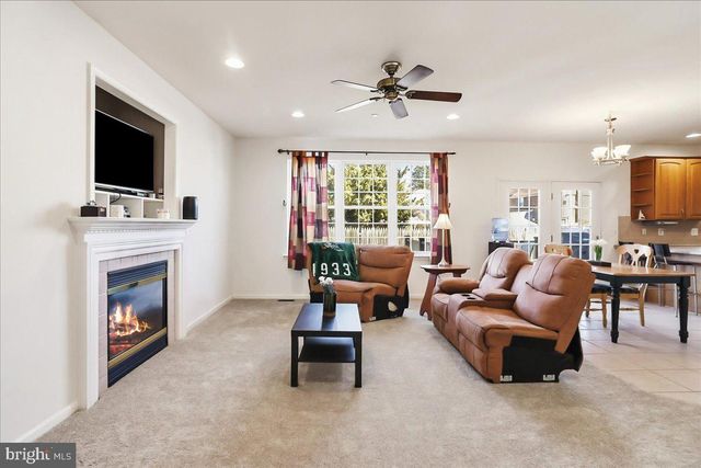 2431 GILBERT ST, Broomall, PA 19008