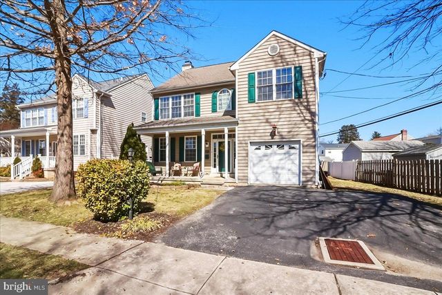 2431 GILBERT ST, Broomall, PA 19008