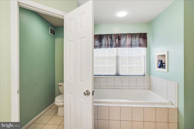 2431 GILBERT ST, Broomall, PA 19008