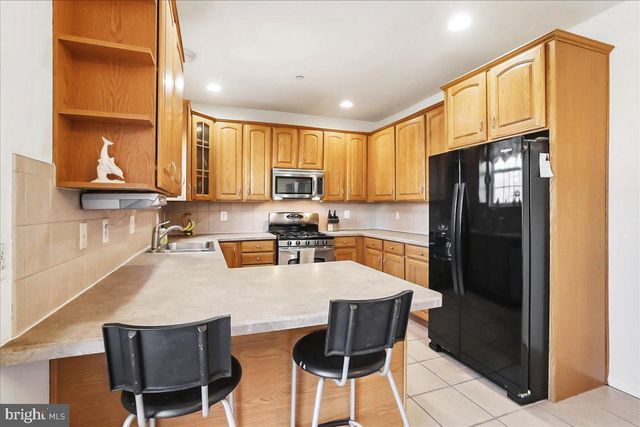 2431 GILBERT ST, Broomall, PA 19008